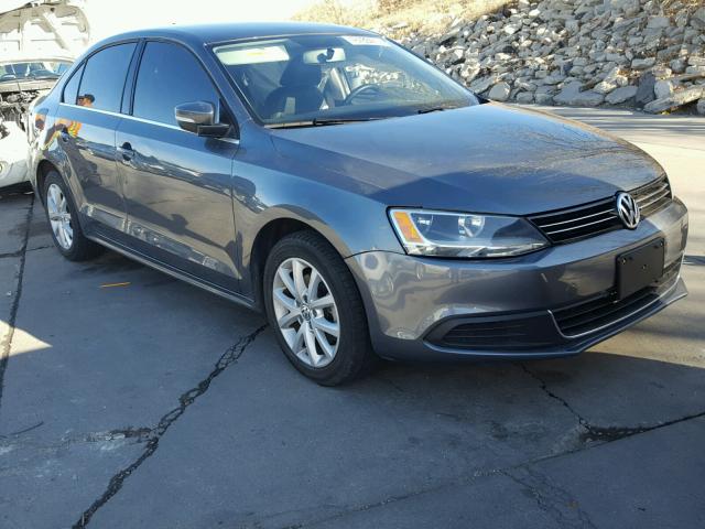 3VWD07AJXEM231846 - 2014 VOLKSWAGEN JETTA SE GRAY photo 1