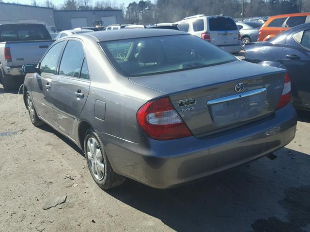 4T1BE32K04U928413 - 2004 TOYOTA CAMRY LE GRAY photo 3