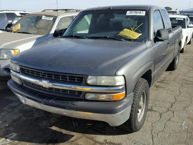 1GCEC19V0YZ190861 - 2000 CHEVROLET SILVERADO BROWN photo 2