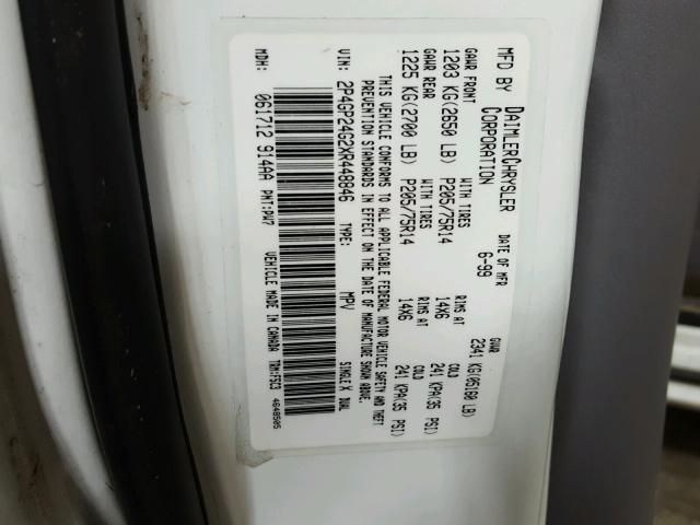 2P4GP24G2XR448846 - 1999 PLYMOUTH GRAND VOYA WHITE photo 10