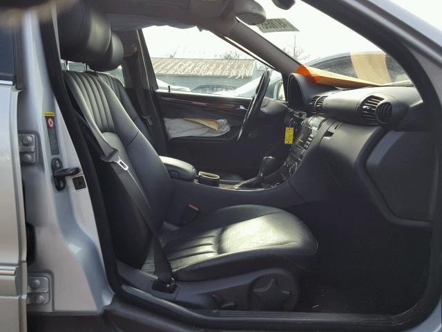 WDBRF92HX6F785077 - 2006 MERCEDES-BENZ C GENERATI SILVER photo 5