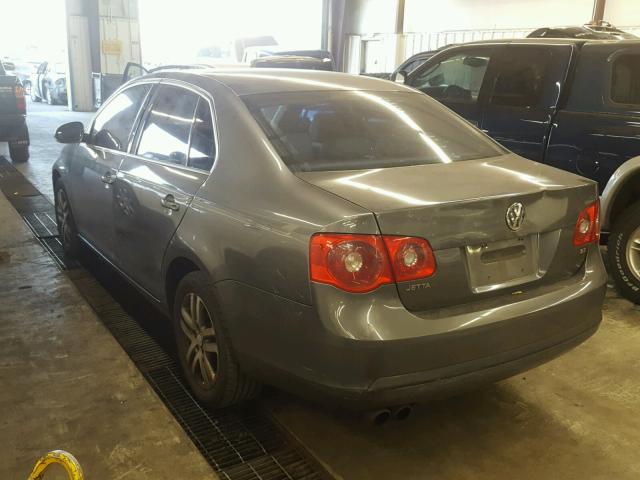 3VWSF71K55M638018 - 2005 VOLKSWAGEN NEW JETTA GRAY photo 3