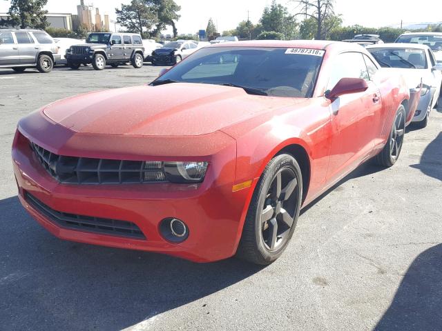 2G1FE1ED4B9205707 - 2011 CHEVROLET CAMARO LS RED photo 2