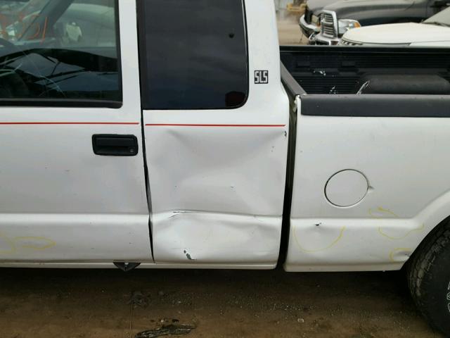 1GTCS19W028102567 - 2002 GMC SONOMA WHITE photo 9