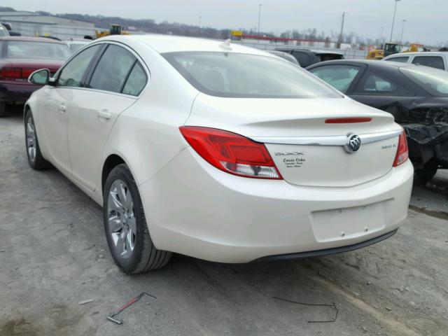 2G4GR5EK8C9183309 - 2012 BUICK REGAL WHITE photo 3