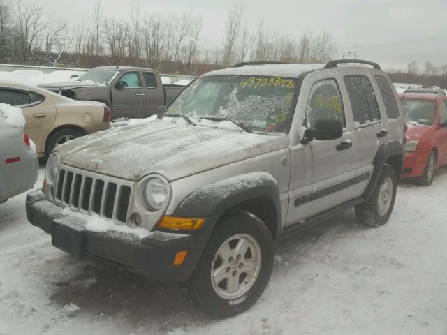 1J4GL48K67W685285 - 2007 JEEP LIBERTY SP GRAY photo 2