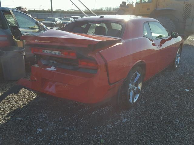 2B3LJ54T29H591907 - 2009 DODGE CHALLENGER RED photo 4