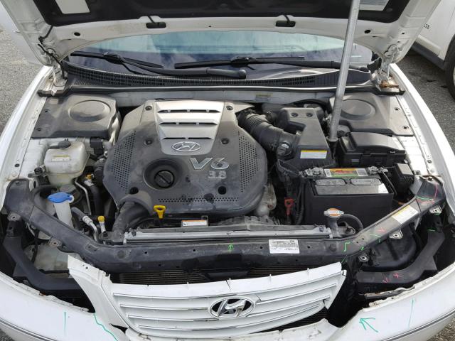 KMHFC46F47A188140 - 2007 HYUNDAI AZERA SE WHITE photo 7