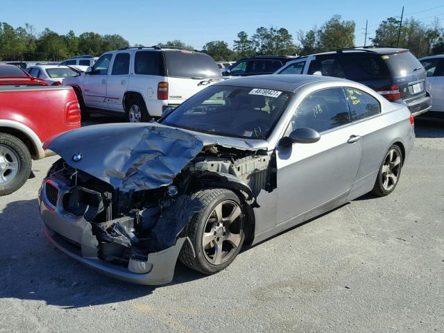 WBAWB33518P132813 - 2008 BMW 328 I GRAY photo 2