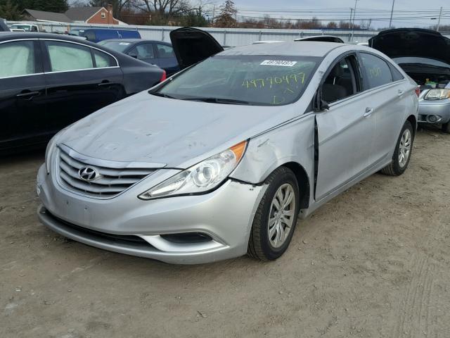 5NPEB4AC7BH292414 - 2011 HYUNDAI SONATA GLS SILVER photo 2