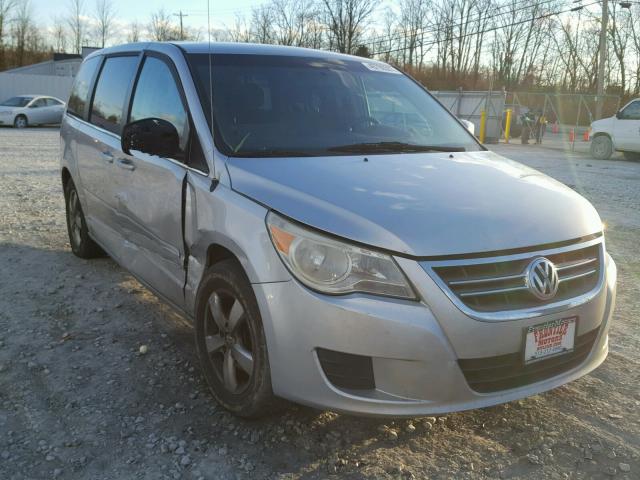 2V8HW34199R546017 - 2009 VOLKSWAGEN ROUTAN SE SILVER photo 1