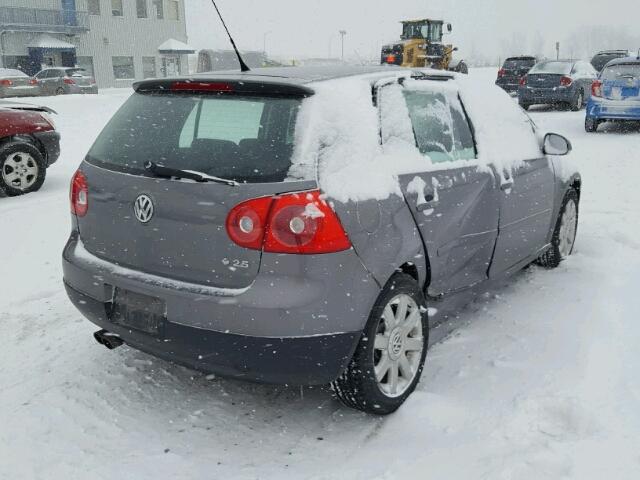 WVWCR71K07W266086 - 2007 VOLKSWAGEN RABBIT GRAY photo 4