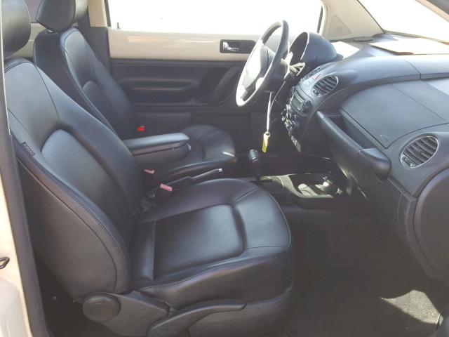 3VWEG31C57M508593 - 2007 VOLKSWAGEN NEW BEETLE 米色 照片 5