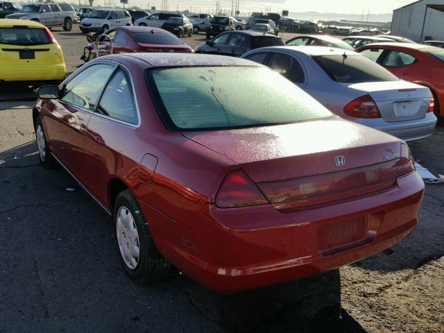 1HGCG3245WA015222 - 1998 HONDA ACCORD LX RED photo 3