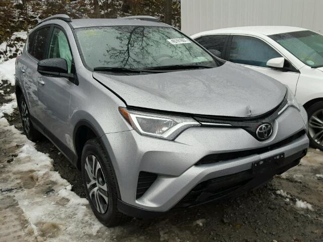 2T3BFREV3HW667622 - 2017 TOYOTA RAV4 LE SILVER photo 1