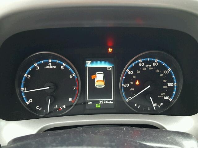 2T3BFREV3HW667622 - 2017 TOYOTA RAV4 LE Gümüş foto 8