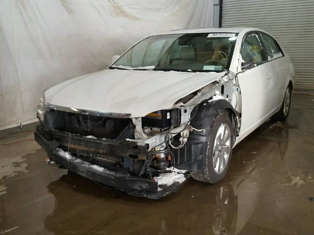 4T1BK36B35U039254 - 2005 TOYOTA AVALON XL WHITE photo 2