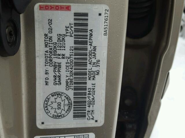 JTDBE32K420075121 - 2002 TOYOTA CAMRY LE GOLD photo 10