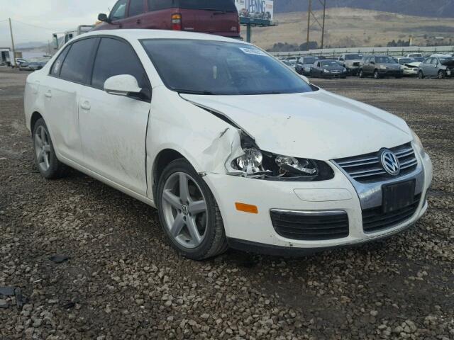 3VWAZ7AJ7AM144036 - 2010 VOLKSWAGEN JETTA LIMI WHITE photo 1