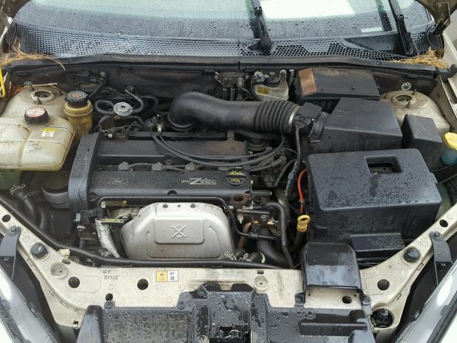 1FAFP36352W332143 - 2002 FORD FOCUS SE GOLD photo 7