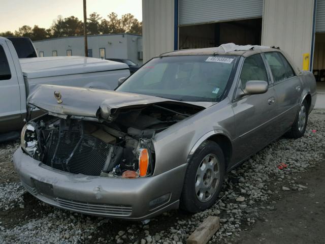 1G6KD54Y02U111897 - 2002 CADILLAC DEVILLE BEIGE photo 2