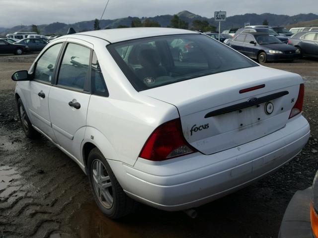 1FAFP34354W187501 - 2004 FORD FOCUS SE C WHITE photo 3