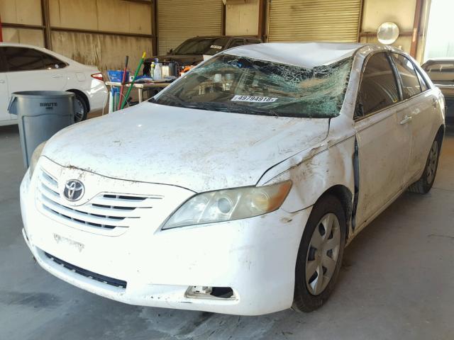 4T1BE46K27U571045 - 2007 TOYOTA CAMRY CE/L WHITE photo 2