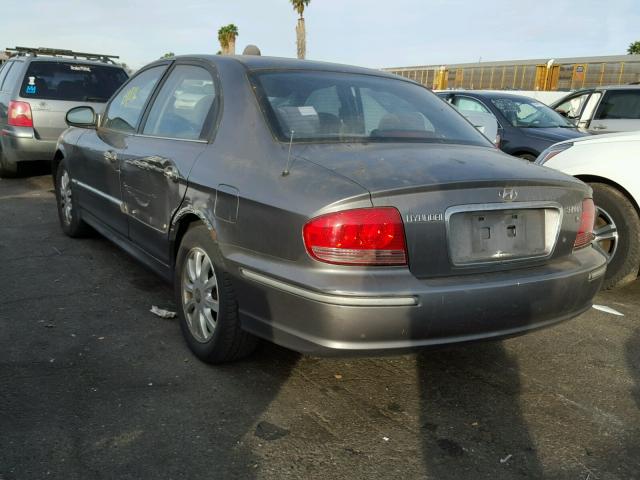 KMHWF35H24A945049 - 2004 HYUNDAI SONATA GLS GRAY photo 3