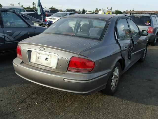 KMHWF35H24A945049 - 2004 HYUNDAI SONATA GLS GRAY photo 4