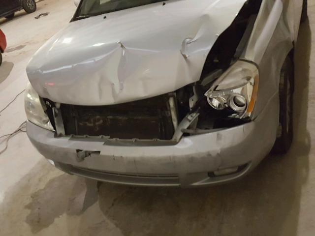 KNDMB233766062515 - 2006 KIA SEDONA EX SILVER photo 9