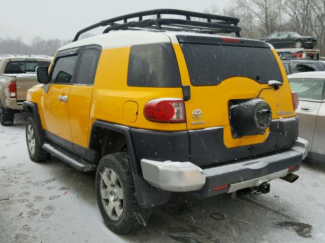 JTEBU11F770036599 - 2007 TOYOTA FJ CRUISER YELLOW photo 3