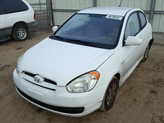 KMHCM36C38U096579 - 2008 HYUNDAI ACCENT GS WHITE photo 2