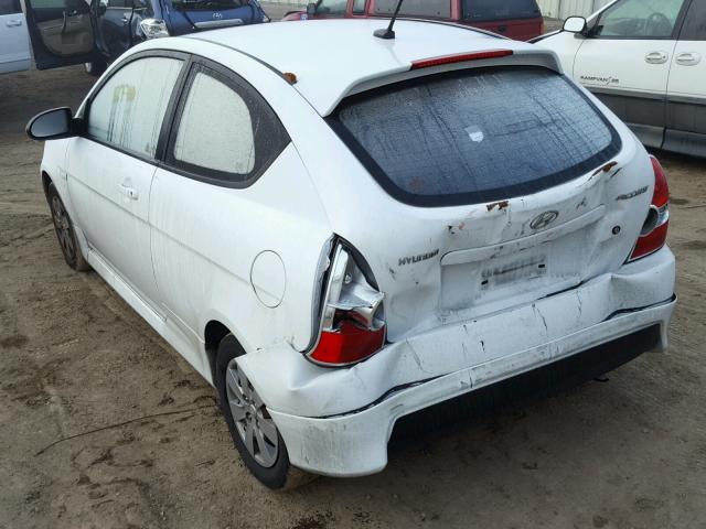 KMHCM36C38U096579 - 2008 HYUNDAI ACCENT GS WHITE photo 3