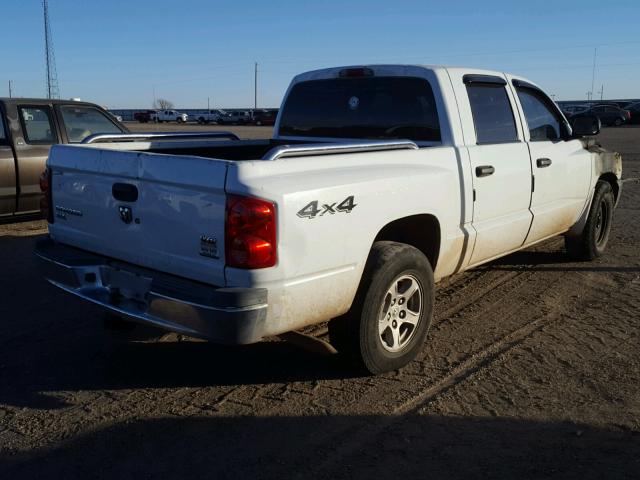 1D3HW48N95S234729 - 2005 DODGE DAKOTA QUA WHITE photo 4