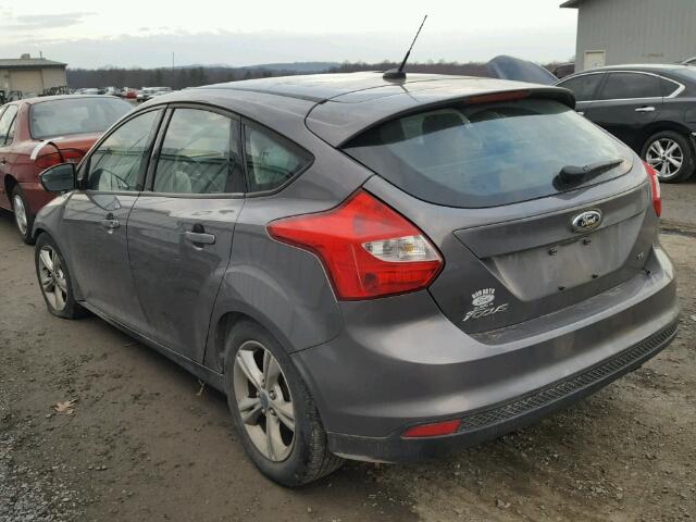 1FAHP3K23CL403414 - 2012 FORD FOCUS SE GRAY photo 3