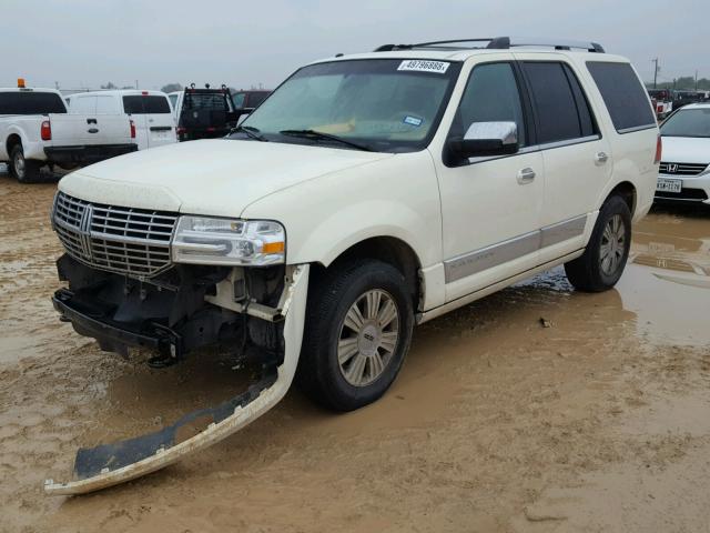 5LMFU28557LJ01255 - 2007 LINCOLN NAVIGATOR 白色 照片 2