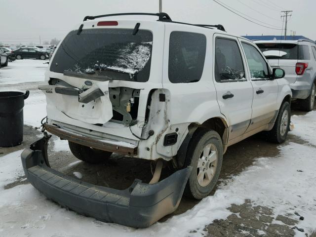 1FMYU03187KB08369 - 2007 FORD ESCAPE XLT WHITE photo 4