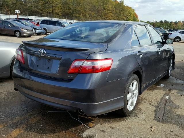 4T1BK46K68U565212 - 2008 TOYOTA CAMRY LE ნაცრისფერი ფოტო 4