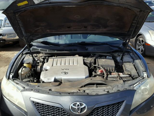 4T1BK46K68U565212 - 2008 TOYOTA CAMRY LE ნაცრისფერი ფოტო 7