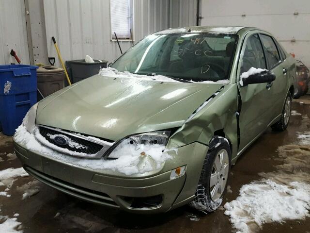 1FAFP34N57W271419 - 2007 FORD FOCUS ZX4 GREEN photo 2