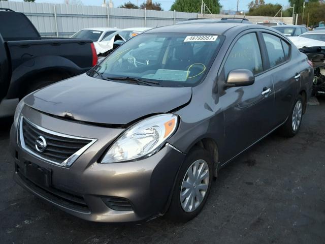 3N1CN7AP5CL904617 - 2012 NISSAN VERSA S BROWN photo 2