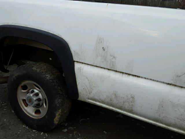 1GCHK24U12E139937 - 2002 CHEVROLET SILVERADO WHITE photo 10