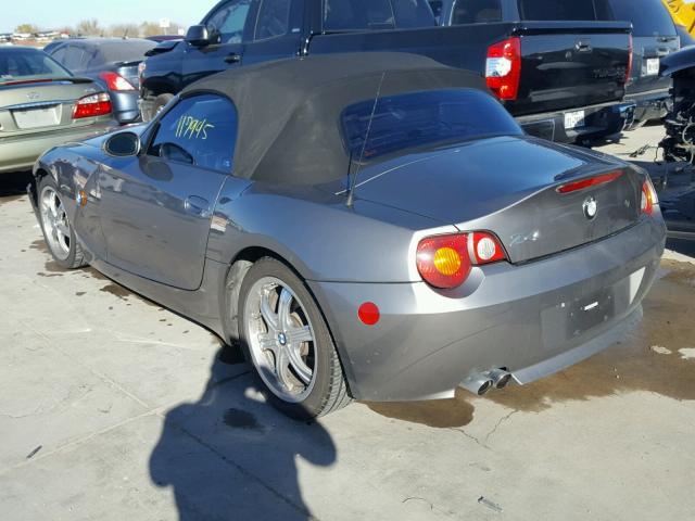 4USBT33413LS40512 - 2003 BMW Z4 2.5 GRAY photo 3