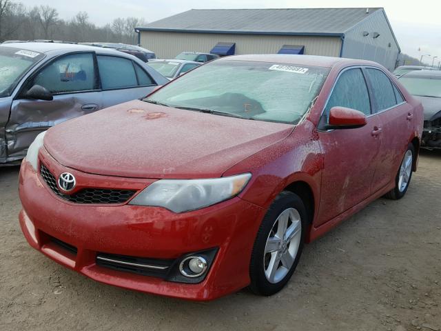 4T1BF1FK4DU714634 - 2013 TOYOTA CAMRY L RED photo 2