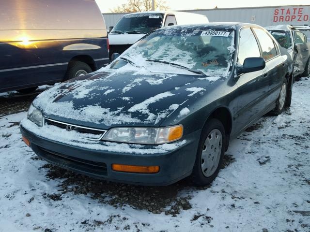 1HGCD5630VA025791 - 1997 HONDA ACCORD LX GREEN photo 2