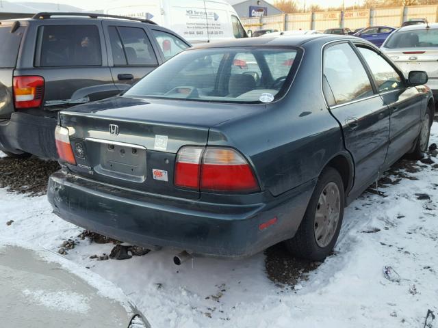 1HGCD5630VA025791 - 1997 HONDA ACCORD LX GREEN photo 4