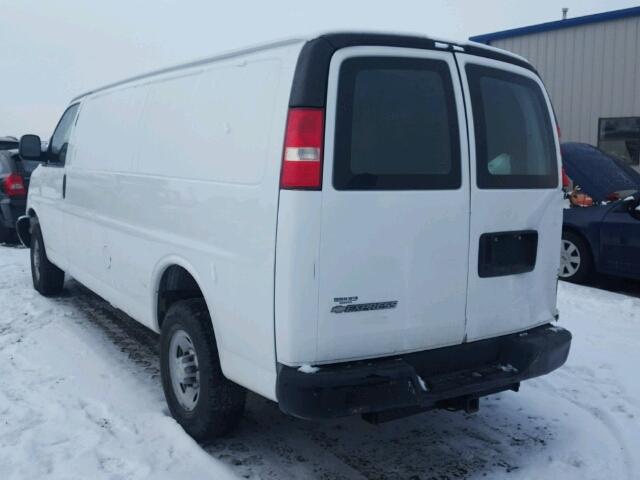 1GCGG29U071142140 - 2007 CHEVROLET EXPRESS G2 WHITE photo 3