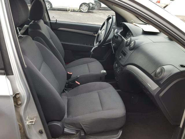 KL1TD56658B237861 - 2008 CHEVROLET AVEO BASE Srebrny zdjęcie 5