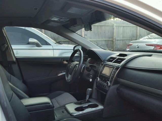 4T1BF1FK7CU630063 - 2012 TOYOTA CAMRY BASE WHITE photo 5
