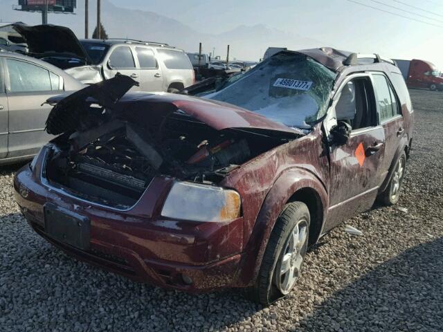 1FMDK06126GA51684 - 2006 FORD FREESTYLE RED photo 2